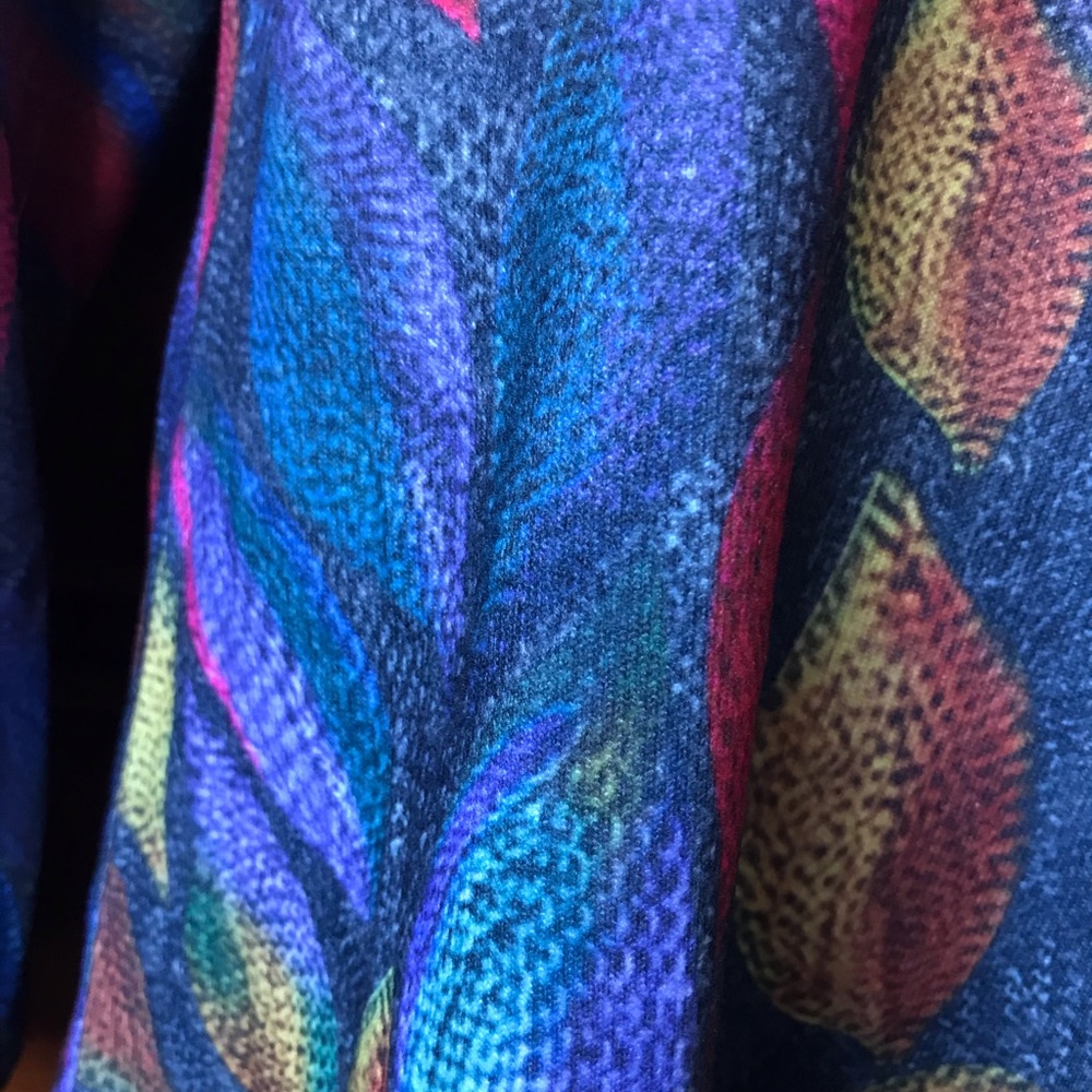 V Neck Top - image 5